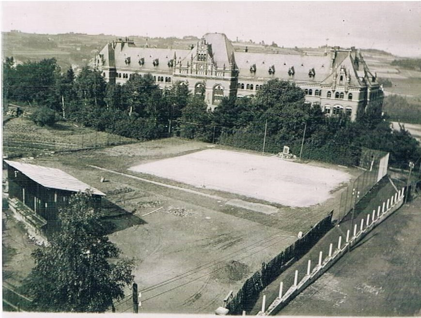 Historischer Tennisplatz in Annaberg